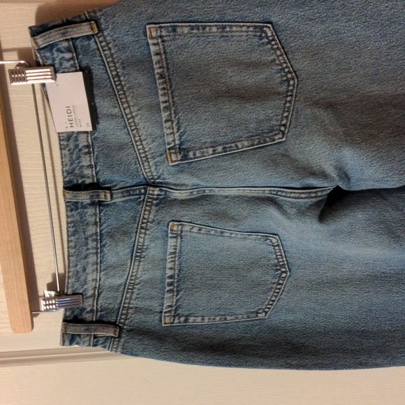Heidi Jeans - Picture 3 of 4